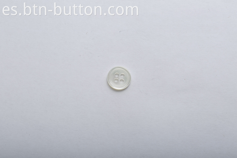 Multi-color optional four-hole shell button